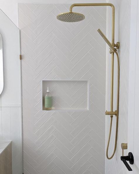 TileCloud on Instagram: "How’s that for a before and after 👏🏻👏🏻 @travelescapologist has transformed this bathroom using our Newport Matt white subway tiles in a herringbone pattern with white grout 😍🙌🏻" Large White Porcelain Shower Tiles, Subway Tile Shower Herringbone, Subway Herringbone Bathroom, White Herringbone Tile Shower Wall, White Subway Tile Herringbone Bathroom, Herringbone White Tile Bathroom, Chevron Bathroom Tile Wall, Tile Shop Bathroom, White Herringbone Shower