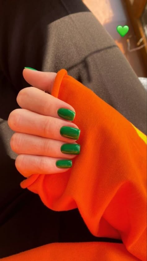 Kendall Jenner Nails, Fake Gel Nails, Simple Toe Nails, Toe Nail Color, Really Cute Nails, Acrylic Nails Coffin Short, Manicure Ideas, Minimalist Nails, Fire Nails