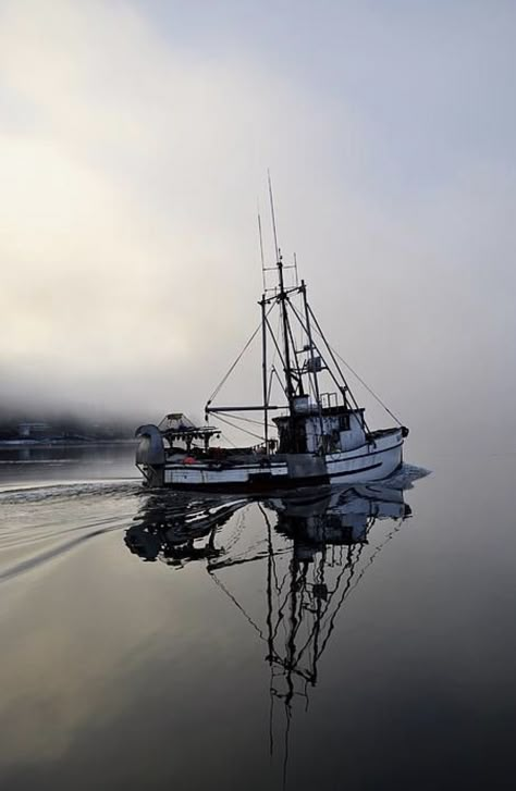 Sailboat Photography, Nautical Aesthetic, Shrimp Boat, Fishing Vessel, Life At Sea, Old Boats, Bass Boat, Boat Life, Boat Art