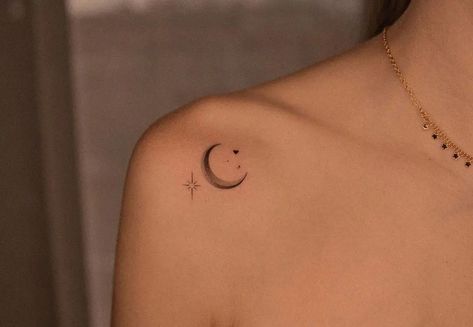 Little Tattoos | Aim for the Moon 🌙 if you miss you may hit a Star ⭐ by @richi.tats • Bogotá 🇨🇴 | Instagram Simple Moon Star Tattoo, Cresent Moon Tatoos Woman, Crescent Moon Hand Tattoo, Whole Moon Tattoo, Elegant Moon Tattoo, Purple Moon Tattoo, Small Moon Tattoos For Women, Tattoo Ideas Female Moon, Moon Tattoo Collar Bone