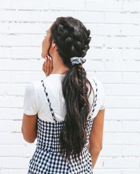 Lazy Girl Hairstyles, Hair Styels, Wand Hairstyles, Lazy Hairstyles, Butterfly Hair Clip, Hairstyle Look, Butterfly Hair, Everyday Hairstyles, Scrunchie Hairstyles