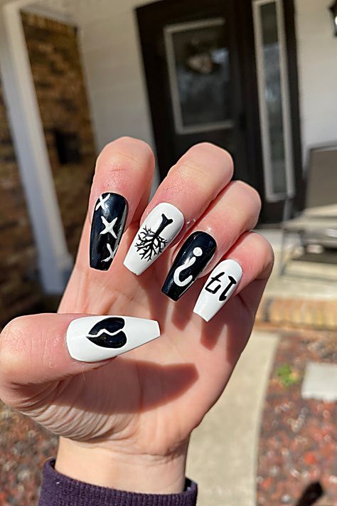 Xxxtentacion Nails, What Are Acrylic Nails, Acrylic Nail Extensions, Press On Acrylic Nails, Popular Nail Colors, Long Acrylic Nail, Remove Acrylic Nails, Weak Nails, Hippie Nails