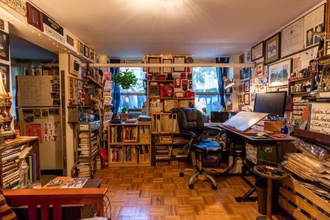 Artist Workspace, Art Studio Space, Art Studio Room, Urban Exploring, The Periodic Table, Tiny Studio, Art Studio At Home, Dekorasi Kamar Tidur, Louise Bourgeois