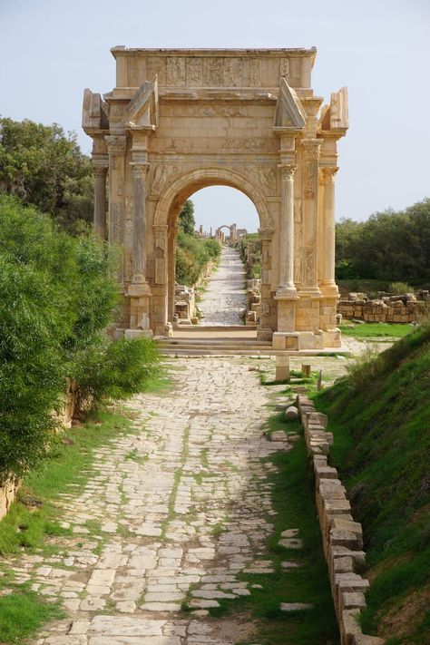 Leptis Magna Libya, Leptis Magna, Roman Arch, Heart Island, Architecture Ancient, Roman Roads, Roman Era, Adventure Landscape, Empire Romain