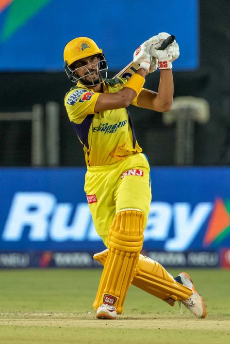 Csk Wallpapers, Sachin A Billion Dreams, Ruturaj Gaikwad, Ms Doni, Dhoni 7, Virat Kohli Portrait Photography, Suresh Raina, Cricket Stump, Cricket Quotes