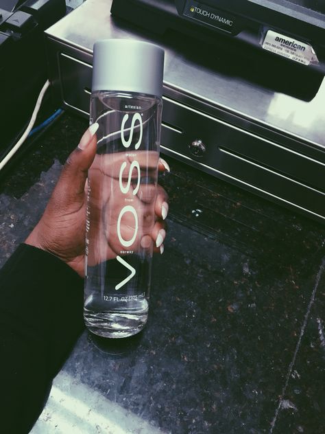 First time trying voss water Voss Water Aesthetic, Agua Voss, Voss Water Bottle, Time To Drink Water, Iced Espresso, Voss Water, Bottle Drink, Caramel Drizzle, Edc Bag