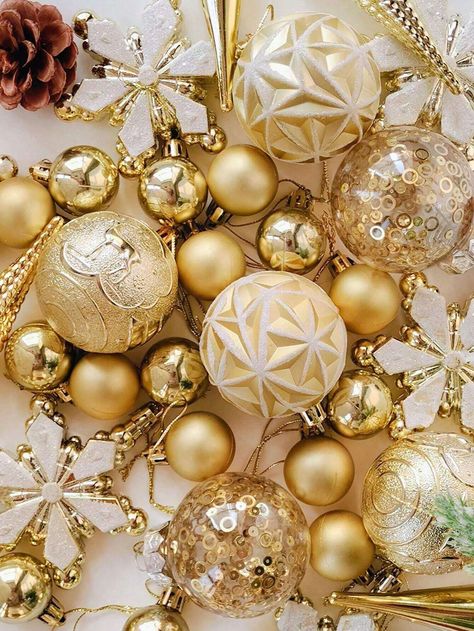 40pcs Christmas Ornament Set, Golden Creative Painted Christmas Ball Party Christmas Tree Hanging Ball Pendant, Christmas Tree Decoration, Suitable For Holiday Parties, Wreaths, Christmas Tree, Christmas DecorationsI discovered amazing products on SHEIN.com, come check them out! Holiday Mood Board, Joy Decorations, Luxury Christmas Decor, Collage Photos, Gold Christmas Ornaments, Christmas Collage, Unique Christmas Trees, Luxury Christmas, Christmas Board