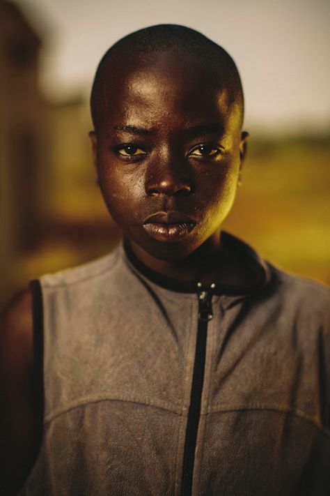 A portrait from Rwanda - Jeremy Cowart Depth Of Field Portrait, Aperture Depth Of Field, Inspirational Portraits, Jeremy Cowart, Portrait Headshots, Best Portrait Photography, African Faces, Imago Dei, People Outfits