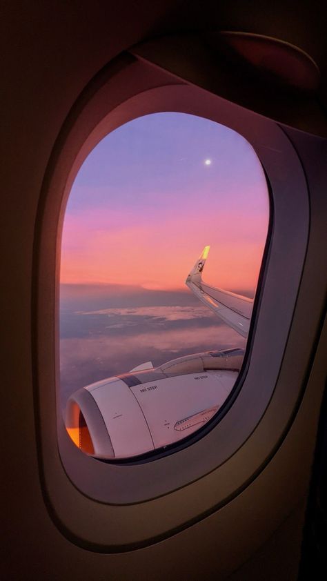 Daglig Motivation, Plane Window, Travel Picture Ideas, Vision Board Images, Airplane Window, Vision Board Photos, Vision Board Pictures, Travel Pictures Poses, Pretty Landscapes