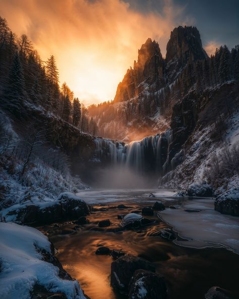 Coucher de Soleil Hivernal ❄️🌅 - - #landscape #landscaper #paysagemagnifique #paysageenneigé #paysagedefou #instagood #nature #aiartcommunity #ai_art_gallery #montagne #mountains #ai #beautyoftheday #lanatureesttaforce #neige #dramaticlandscape #waterfalls #cascade #sunset #sunrise_sunset_photogroup #coucherdesoleil🌅 Sunset Sunrise, Sunrise Sunset, Art Gallery, Art, Nature