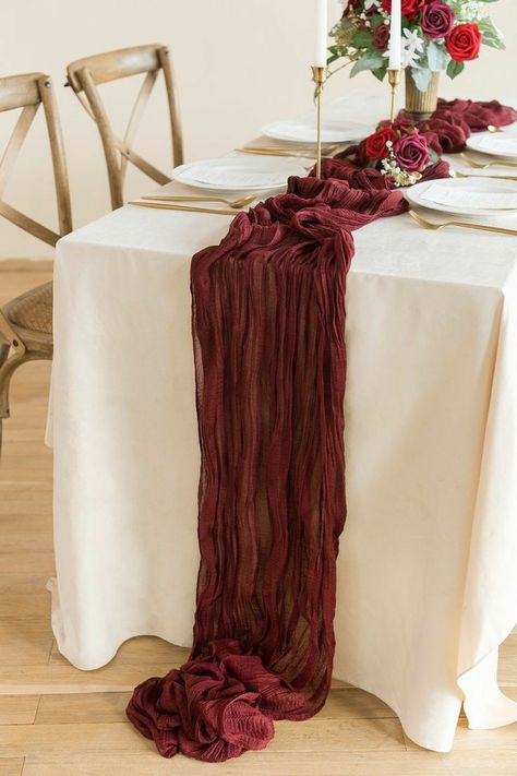 Maroon Wedding Ideas Decor, Burgundy Rustic Wedding Decorations, Burgandy Wedding Table Decorations, Burgundy Decor Wedding, Wine Red Wedding Decorations, Maroon Wedding Table Decor, Burgundy Wedding Table Decor, Maroon Wedding Decorations, Burgundy Wedding Reception