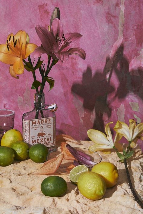 Photos That Look Like Paintings, Still Life Art Reference Photos, Flower Still Life Drawing, Still Life Set Up Ideas, Easter Painting Ideas On Canvas, Dinner Table Painting, Pretty Still Life, Still Life Reference Photos, Easter Painting Ideas