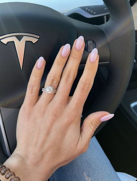 CHIC MINIMALIST NAILS | WEDDING NAILS Milky Pink Nails, Engagement Nails, Kutek Disney, Unghie Sfumate, Milky Pink, Milky Nails, Casual Nails, Simple Acrylic Nails, Round Nails