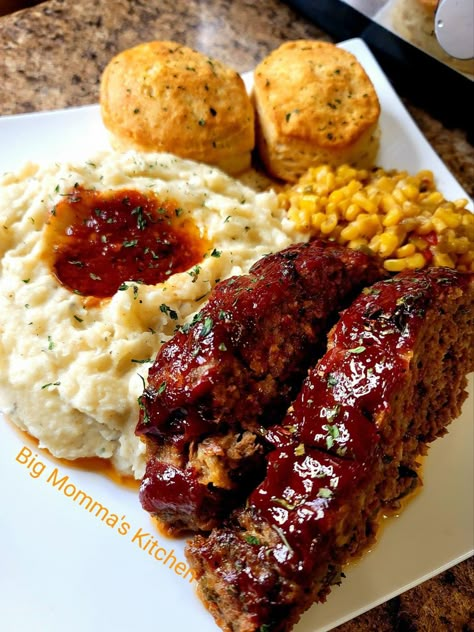 Healthy Dinner Ideas For Family, Dinner Ideas For Family, Homemade Comfort Food, Soul Food Dinner, Food Babe, Food Therapy, Yummy Comfort Food, Healthy Dinner Ideas, White Plate