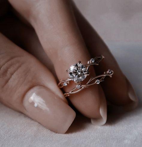 خواتم خطوبة, Princess Diamond Ring, Pretty Engagement Rings, Fotografi Vintage, Cute Engagement Rings, Future Engagement Rings, Dream Engagement Rings, Beautiful Engagement Rings, Dream Engagement