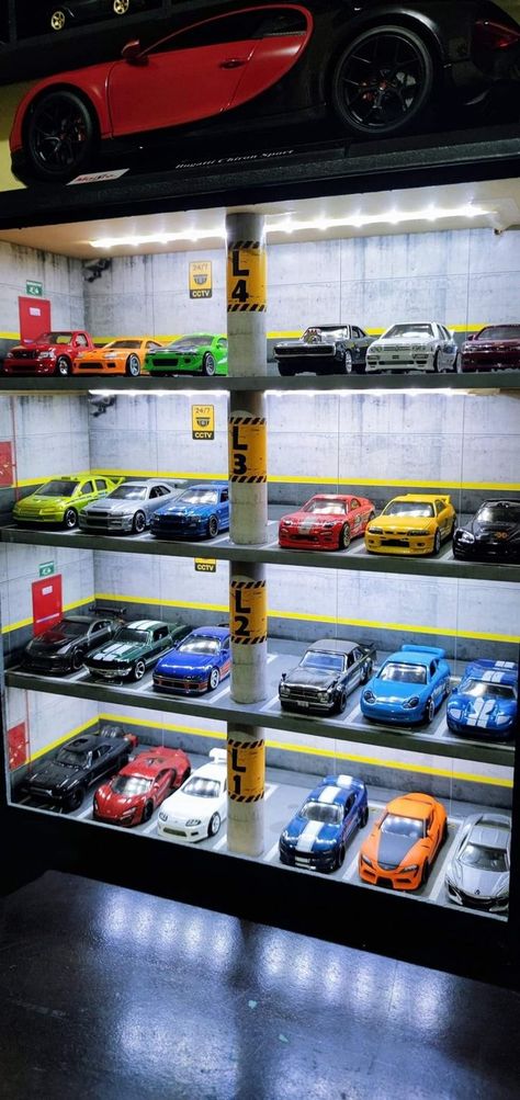 Toy Car Shelf Ideas, Hotwheel Car Storage, Display For Hot Wheels Cars, Lego Car Garage Ideas, Shelf For Hot Wheels Cars, Rc Car Display Ideas, Model Car Shelf Ideas, Hot Wheels Car Display, Shelf For Car Collection