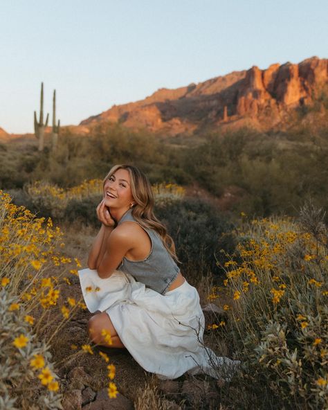 I’m still photographing seniors! Loving every second of it and still have soooo many sessions to share! 🌼 Senior Pictures Outfits Desert, Canyon Photoshoot Ideas, Sitting Senior Poses, Western Outdoor Photoshoot, Senior Photos Desert, Desert Grad Photos, Golden Hour Field Photoshoot, Desert Senior Photos, Photoshoot Sitting Poses