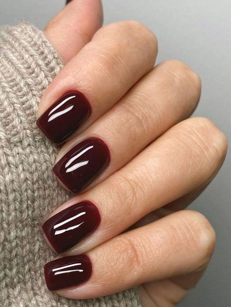 Nail Idea For Dark Skin, Dark Bordeaux Nails, Square Acrylic Nails Autumn, Mail Colors 2023 Winter, Nails Bordeaux Gel, Burgundy Gel Nails, Merlot Nails, Deep Burgundy Nails, Bordeaux Nails