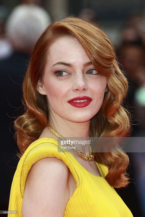 Emma Stone attends the premiere of 'The Amazing Spider-Man 2' at Odeon Leicester Square on April 10, 2014 in London, England. Old Hollywood Glam Hairstyles, Hollywood Glam Hairstyles, Enma Stone, Hollywood Glam Hair, Emma Stone Hair, Glam Hairstyles, Braid Hairstyle Ideas, Old Hollywood Hair, Lake Hair Styles