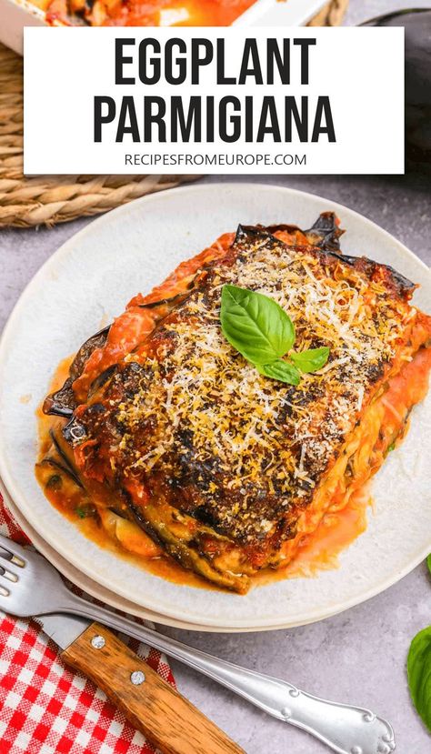 Want to make delicious Eggplant Parmesan? This timeless Italian dish is made with fresh eggplant, tomato passata, mozzarella and fresh basil! How To Make Eggplant Parmesan, Italian Eggplant Recipes, Best Eggplant Parmesan Recipe, Italian Eggplant, Recipes Eggplant, Tomato Passata, Eggplant Parmigiana, Eggplant Recipes Parmesan, Eggplant Parm