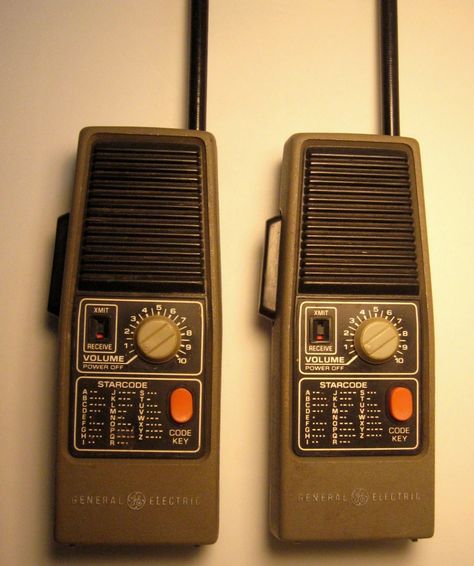 OMG! I had THESE walkie talkies!!! LOVED them! Old Walkie Talkie, Walki Talki Aesthetic, Walkie Talkie Aesthetic, Walki Talki, Morse Code Translator, Walky Talky, Morse Code Gifts, Mobile Audio, Morse Code Necklace