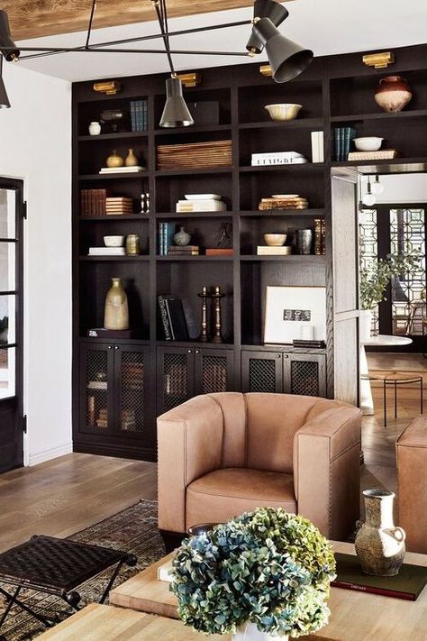 Contemporary Eclectic Decor, Dining Library, Conversation Room, Mom Office, 2022 Bedroom, Library Bar, Modern Tudor, Entry Room, Styling Shelves