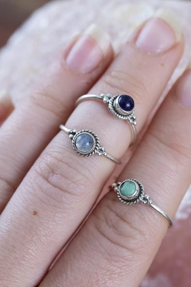 Crystals And Their Meanings, 10 Ways To Wear, Crystals Meanings, Powerful Crystals, Set Your Intentions, Bohemian Beauty, Soldered Jewelry, Trendy Rings, Healing Gemstones