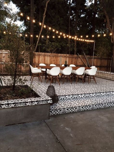 festoon lights, tiled patio, outdoor living, outdoor lights Sivan Ayla, Festoon Lights, Backyard Spaces, Patio Makeover, Salou, Festoon Lighting, Budget Backyard, Backyard Makeover, Beautiful Backyards