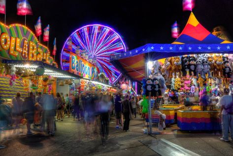 Head to your local state fair—or even better, another state's fair—for a rollicking good time! Carnival Rides At Night, Carnival Aesthetic Night, Carnival At Night, Fair At Night, Lights Photoshoot, Fair Date, Minnesota Life, Carnival Photography, American Festivals