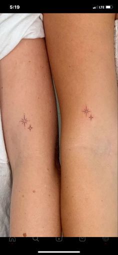 Star Sister Tattoos, Matching Star Sign Tattoos, Tiny Scattered Tattoos, Matching Tattoo Inspiration, Beautiful Matching Tattoos, Best Friend Tattoo Sayings, Fine Line Small Tattoos For Women, Rib Small Tattoos For Women, Sister Star Tattoos