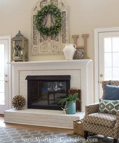 Have you discovered the power of paint?  It's amazing!  All it took to update and freshen our twenty year old red brick fireplace with oak wood trim and brass f… Country Living Room Design, Design Camino, Brick Fireplaces, Red Brick Fireplaces, Fireplace Mantle Decor, Fireplace Mantel Decor, Farmhouse Fireplace, Country Living Room, Fireplace Makeover