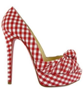 christian-louboutin-gingham-peep-toes Rockabilly Shoes, Mode Rockabilly, Rockabilly Mode, Daisy Duke, Gingham Fashion, Jane Russell, Red Louboutin, Summer Heels, Rockabilly Style