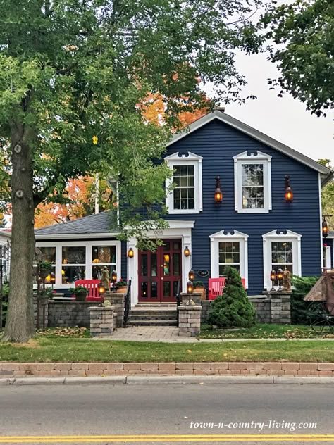 Blue Home Exterior, Navy Blue Houses, Dark Blue Houses, Lake Condo, Blue Houses, Blue Siding, Cottage Journal, Cottage Exterior, Blue Cottage