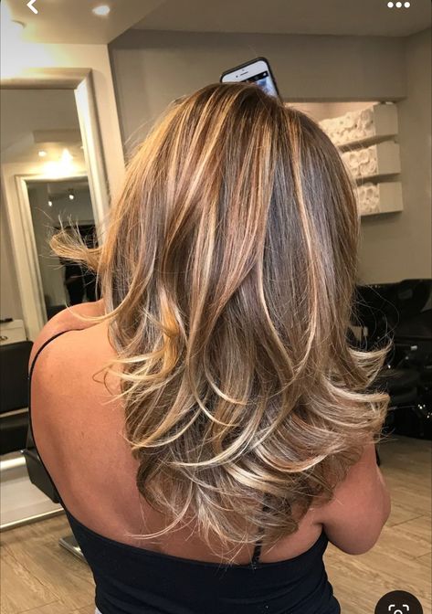 Honey Highlights On Medium Brown Hair, Golden Honey Hair With Highlights, Long Layered Hair With Highlights Blonde, Light Brunette Highlights Straight Hair, Subtle Golden Highlights, Hazelnut Hair With Highlights, Butterscotch Blonde Hair Balayage, Creamy Highlights Brown Hair, Caramel Blond Highlights