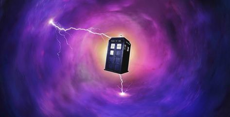 Doctor Who's TARDIS key has been through nearly as many changes as the Doctor. Let's take a look at its evolution over the years. Tardis Wallpaper, Doctor Who Wallpaper, Doctor Who Tardis, Doctor Who Art, Crazy Facts, Cool Facts, Random Facts, Wallpaper Download, Blue Box