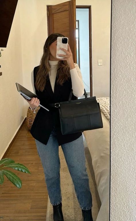 Ootd Formal, Outfit Rock, Office Fits, Casual Work Outfits Women, Winter Fashion Outfits Casual, Old Money Outfits, Business Casual Outfits For Work, Everyday Fashion Outfits, Casual Day Outfits