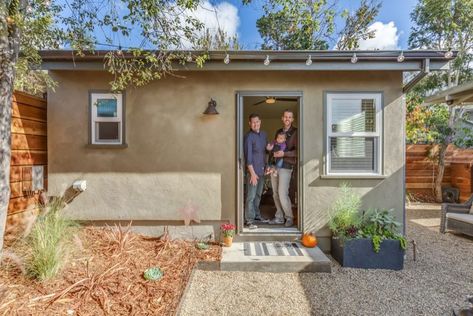 This 250 sq. ft. tiny guest house in Oakland, California is a guest post by John Olmsted of New Avenue Homes Travis and Kelly approached New Avenue back in February 2013 to discuss adding an access… Backhouse Ideas, Backyard Tiny Guest House, Guest House Shed, Backyard Tiny House, City Backyard, Tiny Guest House, Desired Features, Backyard Cabin, Backyard Guest Houses