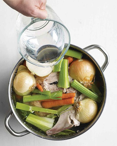 How to Make Easy Turkey Stock | Martha Stewart Turkey Stock Recipe, Turkey Noodle Soup, Homemade Vegetable Broth, Chicken Broth Recipes, Chicken Stock Recipe, Make Shredded Chicken, Turkey Soup Recipe, Stock Recipes, Turkey Stock