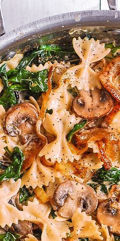 Bow Tie Pasta With Spinach, Creamy Bow Tie Pasta, Pasta And Spinach, Pasta With Mushrooms, Spinach And Mushrooms, Pasta With Spinach, Bow Tie Pasta, Vegetable Soup Healthy, Plats Healthy