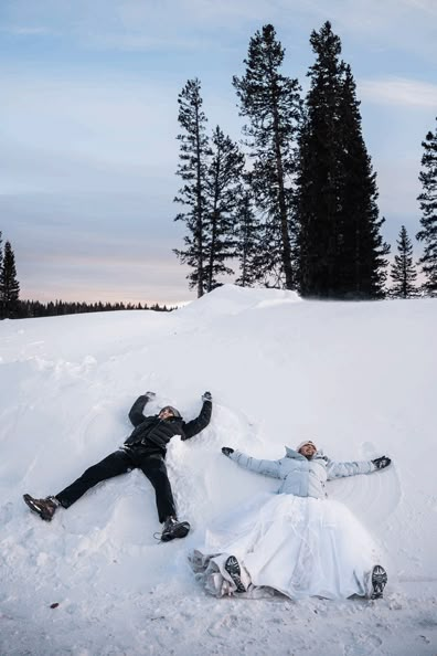 Would you make snow angels on your wedding day? These two did at their winter elopement! We plan and photograph epic elopements for ALL couples who find their deepest connection in the great outdoors. Reach out for more info, at theoutlovers.com. #winterwedding #winterelopement #winterweddingdress Snow Wedding Pictures, Snow Wedding Photos, Japan Prewedding, Winter Wedding Snow, Snowy Elopement, Wedding Snow, Ski Wedding, Making Snow, Make Snow