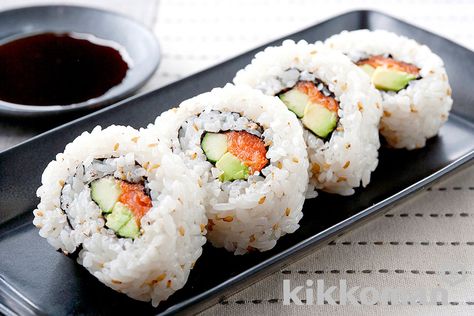 Here is how to make Mini Sushi Roll. It can be made quickly and easily using Fish/Seafood. Kikkoman Cookbook mainly introduces Japanese dishes using Kikkoman Soy Sauce. Easily search for various recipes for fried, stewed and other foods. You can find something for parties at home, treating guests, and everyday meals. Enjoy your taste with Kikkoman Soy Sauce! Avocado Sushi Roll, Cooking Class Recipes, Traditional Japanese Recipes, Mini Sushi, Authentic Japanese Recipes, Healthy Japanese Recipes, Avocado Sushi, Japanese Home Cooking, Soup Stock