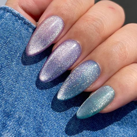 #NAILDESIGNS #VELVETNAILDESIGNS #VelvetNailsPosted by Zoe Scott: Welcome to the luxurious world of velvet nails! Today, we're exploring the opulent and versatile trend of velvet nail designs. Whether you're a nail a... Blue Grey Cat Eye Nails, Ombre With Cat Eye Nails, Chrome Velvet Nails, Glass Cateye Nails, Cat Eye Short Nails Design, Multi Color Cat Eye Nails, January Nails Chrome, Cat Eye Nails Winter, Light Blue Cateye Nails