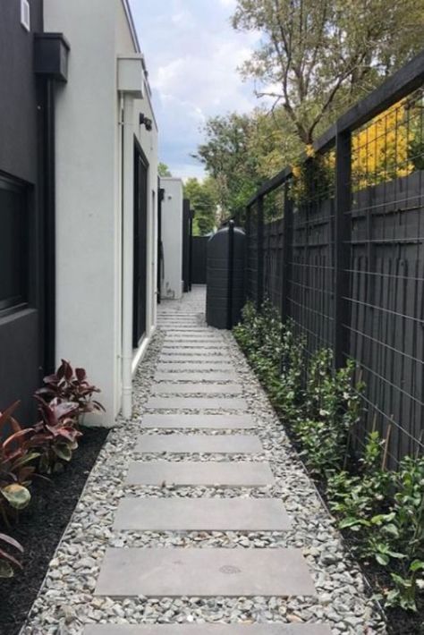 Black Fence, Outdoor Paving, Side Yard Landscaping, Side Garden, Backyard Inspiration, Outdoor Gardens Design, Home Landscaping, Backyard Garden Design, Backyard Makeover