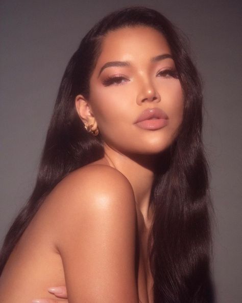 Mingleesimmons Instagram, Angel Face Makeup, Angelic Makeup Look, Soft Feminine Makeup, Angelic Core, Angelic Makeup, Ming Lee Simmons, Ming Lee, Nice Skin