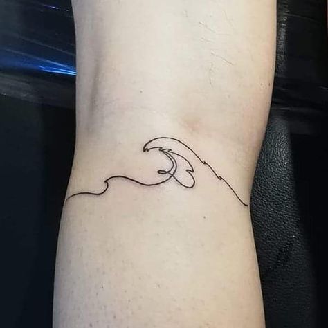 Beachy Tattoos, Cool Ear Tattoos, Surf Tattoo, Wrap Around Tattoo, Dove Tattoos, One Line Tattoo, Tiny Wrist Tattoos, Wrap Tattoo, Ear Tattoo Ideas