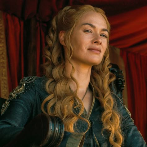 Cersei Lannister Hair, Lannister Art, Cercei Lannister, Game Of Thrones Cersei, Can I Get A Kiss, Queen Cersei, Vikings Show, Feminist Icons, Lena Headey