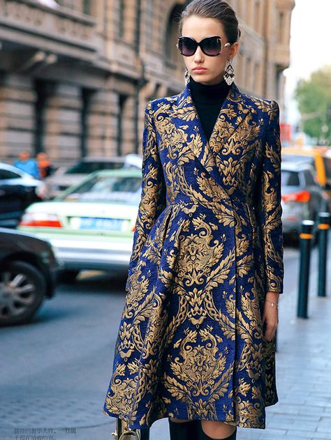 Shop Multicolor V Neck Long Sleeve Jacquard Coat online. SheIn offers Multicolor V Neck Long Sleeve Jacquard Coat & more to fit your fashionable needs. Mode Batik, Jacquard Coat, Maxi Coat, Printed Maxi, Blue And Gold, Style Elegant, Coat Fashion, Women Style, Coat Dress