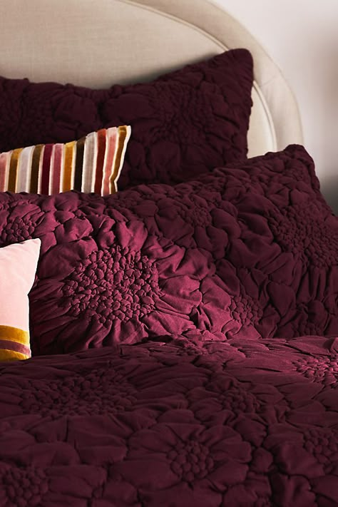 Dahlia Floral Jersey Quilt​ Burgundy Bedding, Halloween Bedroom Decor, Jersey Quilt, Halloween Bedroom, Perfect Bedding, Floral Quilt, Room Stuff, Dream Room Inspiration, Farmhouse Furniture