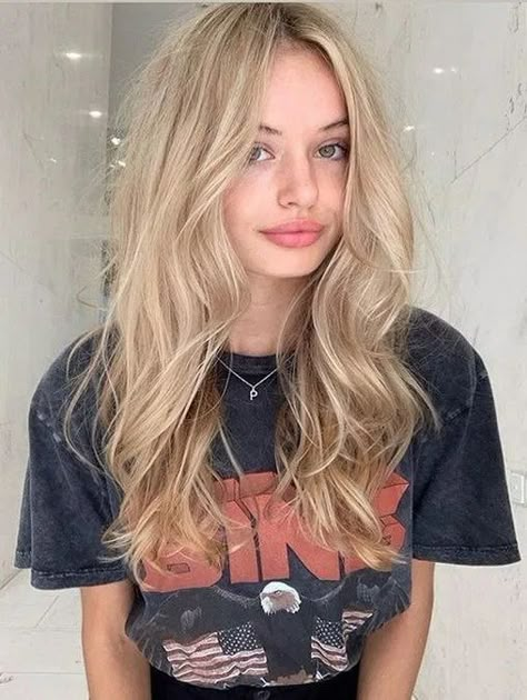 Champagne Blonde Hair Color, Dolls Hairstyles, Champagne Blond, Champagne Blonde Hair, Hair Dolls, Drawing Hairstyles, Champagne Blonde, Dance Hairstyles, Hair Curls