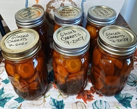 Home Canning Brown Sugar Glazed Carrots with Recipe Canning Carrots Water Bath, Canning Carrots, Brown Sugar Carrots, Brown Sugar Glazed Carrots, Candied Carrots, Home Canning Recipes, Canning Food, Canning Tips, Canning Supplies